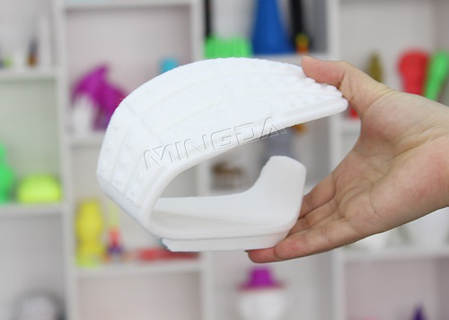 3D打印机为鞋子制造行业开辟新道路(图1) 3D打印机为鞋子制造行业开辟新道路(图1)